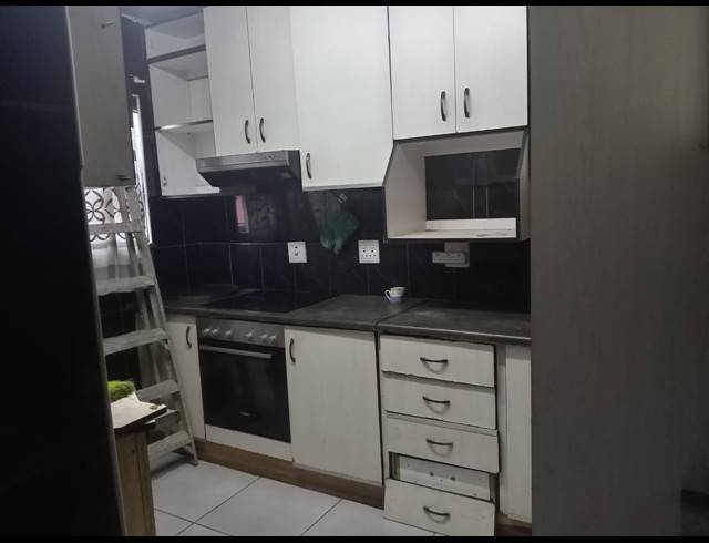 3 BEDROOM FLAT TO LET IN BRACKENHAM